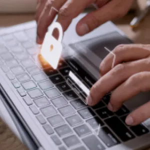 Google ofrece 4.000 becas para colombianos interesados en estudiar ciberseguridad 
