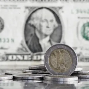 Fitch Ratings bajó la calificación de Estados Unidos a "AA+"
