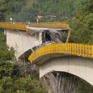 Vía alterna al Llano: ¿Cuánto tardará la reconstrucción del puente los Grillos?