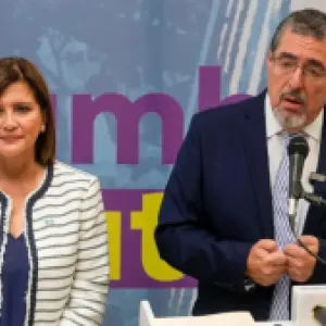 Corte constitucional de Guatemala ordena "garantizar" la juramentación de Arévalo