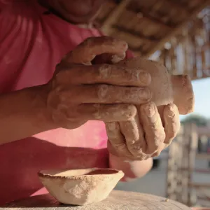 Cerámica, pintura, diseño y video performance: otros caminos del arte en La Guajira