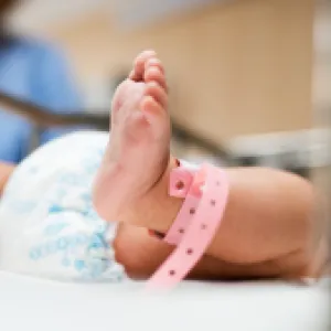 Por qué la caída de las tasas de natalidad podría ser un reto mayor que la sobrepoblación