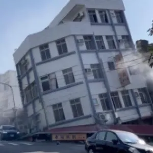 Terremoto cerca de Taiwán deja 50 heridos