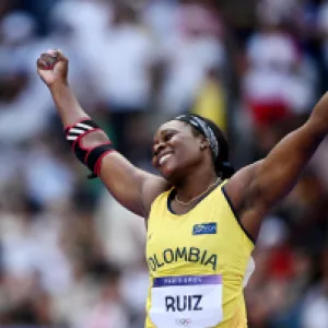 Flor Denis Ruiz, nuestra abanderada, está en la final de lanzamiento de jabalina