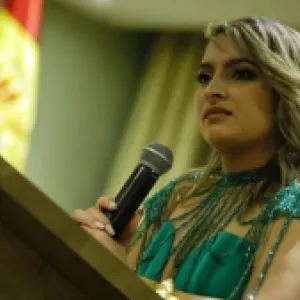 La marca de ropa con la que Andrea Petro se presenta en la COP 16 en Cali