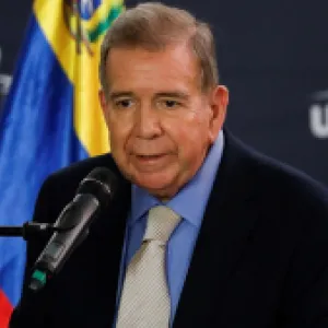 Edmundo González salió de Venezuela con rumbo a España