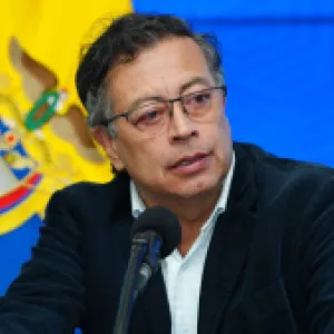 "Nadie está desconectado": Gustavo Petro respondió a críticas por viaje a Haití y defendió estrategia en el Catatumbo