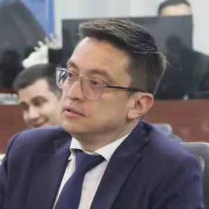 Renunció el ministro del Interior encargado y Armando Benedetti sería su reemplazo