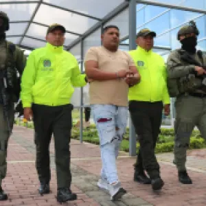 Capturaron a alias Camilo, reclutador de menores en el Cauca: contactaba adolescentes en su cuenta de Facebook