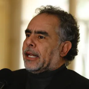¿Armando coaliciones? Benedetti se reunió con liberales y conservadores 