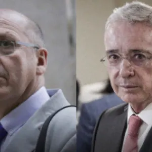 “Nunca me dijeron que (el reloj) era para grabar”: abogado Héctor Romero en el juicio contra Álvaro Uribe