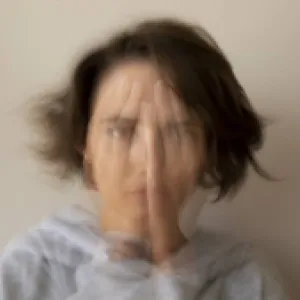 Once consejos que pueden servir para aliviar la ansiedad, según experta de la Clínica Mayo