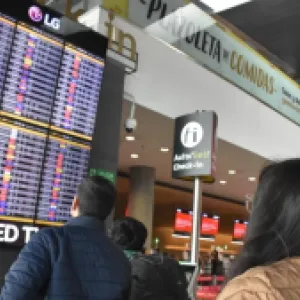Aerocivil alerta sobre posibles cambios de horarios en vuelos hasta el 25 de mayo