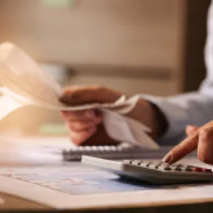 Dian citó a 19.000 contribuyentes morosos en jornada nacional de cobro: suman cerca de 1,2 billones de pesos en deudas