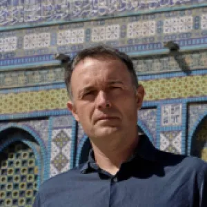“Gaza vive un cerco auténticamente medieval”: Mikel Ayestaran, premio Ortega y Gasset por documentar el hambre en la Franja