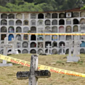 Las omisiones institucionales reveladas por la JEP sobre ejecuciones extrajudiciales en el cementerio de Dabeiba