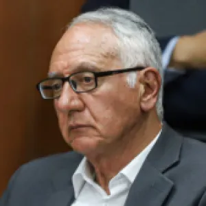 La reforma a la salud naufraga y el Gobierno va por decreto y consulta: anatomía de la propuesta