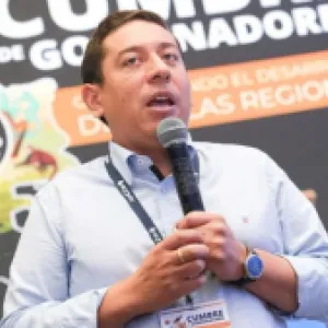 Carlos Amaya desiste de su aspiración presidencial: no renunciará a la Gobernación de Boyacá 