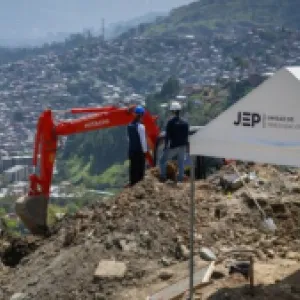 La JEP y la alcaldía de Medellín acuerdan explorar un nuevo polígono de La Escombrera 