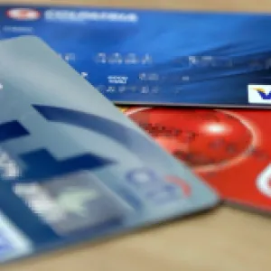 Colombia mejora en inclusión financiera, pero uso de productos sigue siendo bajo