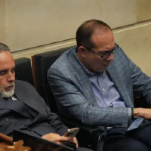 FOTOS: gritos, confusión y caras largas, así se vivió en el Senado el hundimiento de la consulta popular