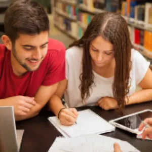 Google y MinTIC lanzan 10.000 becas gratuitas para estudiar Inteligencia Artificial y ciberseguridad