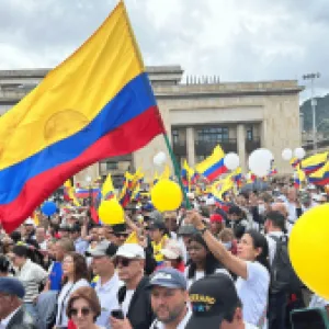 ⚪ En resumen | Así fue la Marcha del Silencio en apoyo a Miguel Uribe y en contra de la violencia