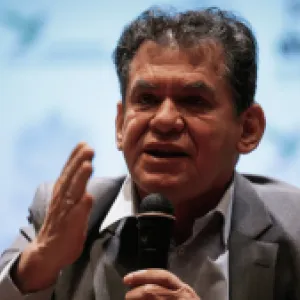 La nueva novela de León Valencia, una de las más conmovedoras y valientes de la narrativa colombiana