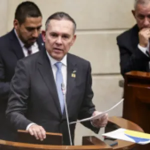 Efraín Cepeda radicó ante la ONU una alerta sobre posible ruptura del orden constitucional por convocatoria de consulta popular