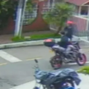 El menor que disparó contra Miguel Uribe no actuó solo: Noticias Caracol reveló videos sobre otros posibles implicados