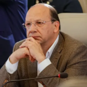 Hacienda confirma que en 2025 no se cumplirá la regla fiscal y anuncia nueva tributaria 