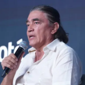 “Si soy presidente no voy a romper la regla fiscal”: Gustavo Bolívar