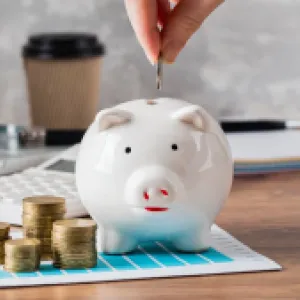 Cómo sacarle el mejor provecho a la prima de mitad de año: tres recomendaciones de expertos