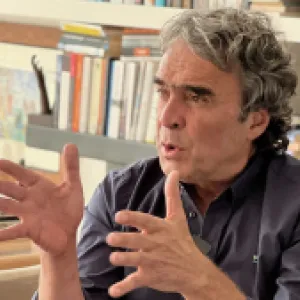 ‘Colombia necesita un Gobierno que sea capaz de convocar a la izquierda, el centro y la derecha’: Sergio Fajardo