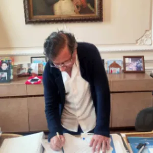 Gustavo Petro abre una fractura institucional sin precedentes