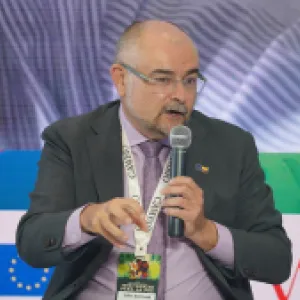 “En Colombia, hay que ser abogado para ser campesino”, Gilles Bertrand, embajador de la Unión Europea en Colombia 