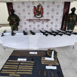 Ejército encuentra arsenal del frente Oliver Sinisterra, de las disidencias de las Farc, en Nariño
