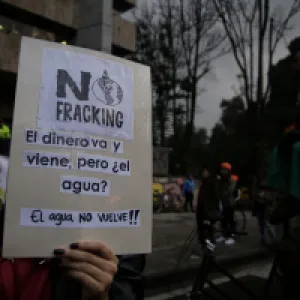 Gobierno radica con mensaje de urgencia proyecto de ley para prohibir el ‘fracking’ en Colombia