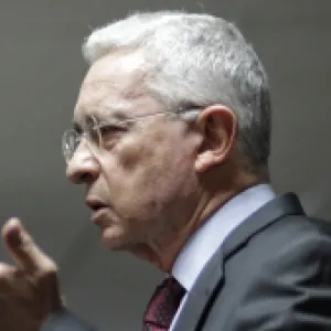 Soborno en actuación penal: el primer delito que la jueza le acreditó al expresidente Álvaro Uribe Vélez
