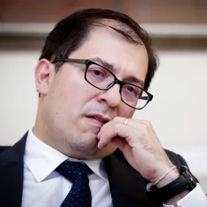 Barbosa cuestiona fallo contra Álvaro Uribe: “No hay prueba directa que justifique una condena”