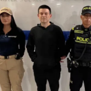 Alejandro Lyons, exgobernador de Córdoba, fue deportado desde Estados Unidos y quedó a disposición de la justicia colombiana