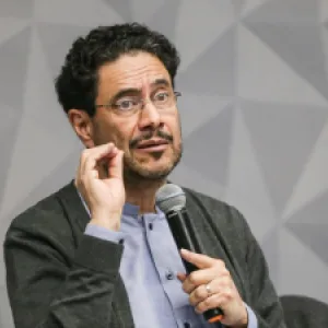 Iván Cepeda, tras fallo contra Álvaro Uribe: “Estoy satisfecho, pero sereno”
