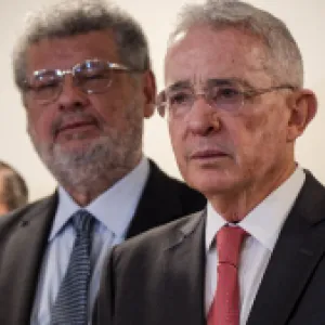 Abogado de Álvaro Uribe afirma que el proyecto de sometimiento del Gobierno premiaría a Juan Guillermo Monsalve 