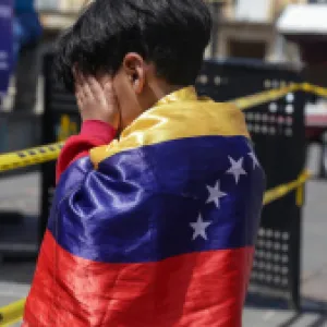 Represión, exilio y dictadura: la Venezuela de Maduro a un año del fraude electoral 