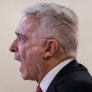 'Álvaro Uribe sí sabía y promovió la actuación ilegal de Diego Cadena': los argumentos de la condena contra el expresidente