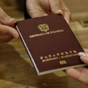 Renovar o sacar el pasaporte colombiano: costos y citas en 2025