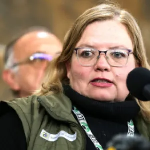 “No está fugitivo ni capturado”: habla directora del ICBF sobre el testigo del caso Miguel Uribe que escapó de centro especial