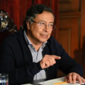 “No hay una política para enfrentar la corrupción”: informe de Transparencia por Colombia sobre el tercer año del Gobierno de Petro