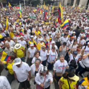 El uribismo recuperó la calle, pero aún no encuentra su candidato