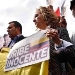 El uribismo busca recuperar oxígeno político en la calle 